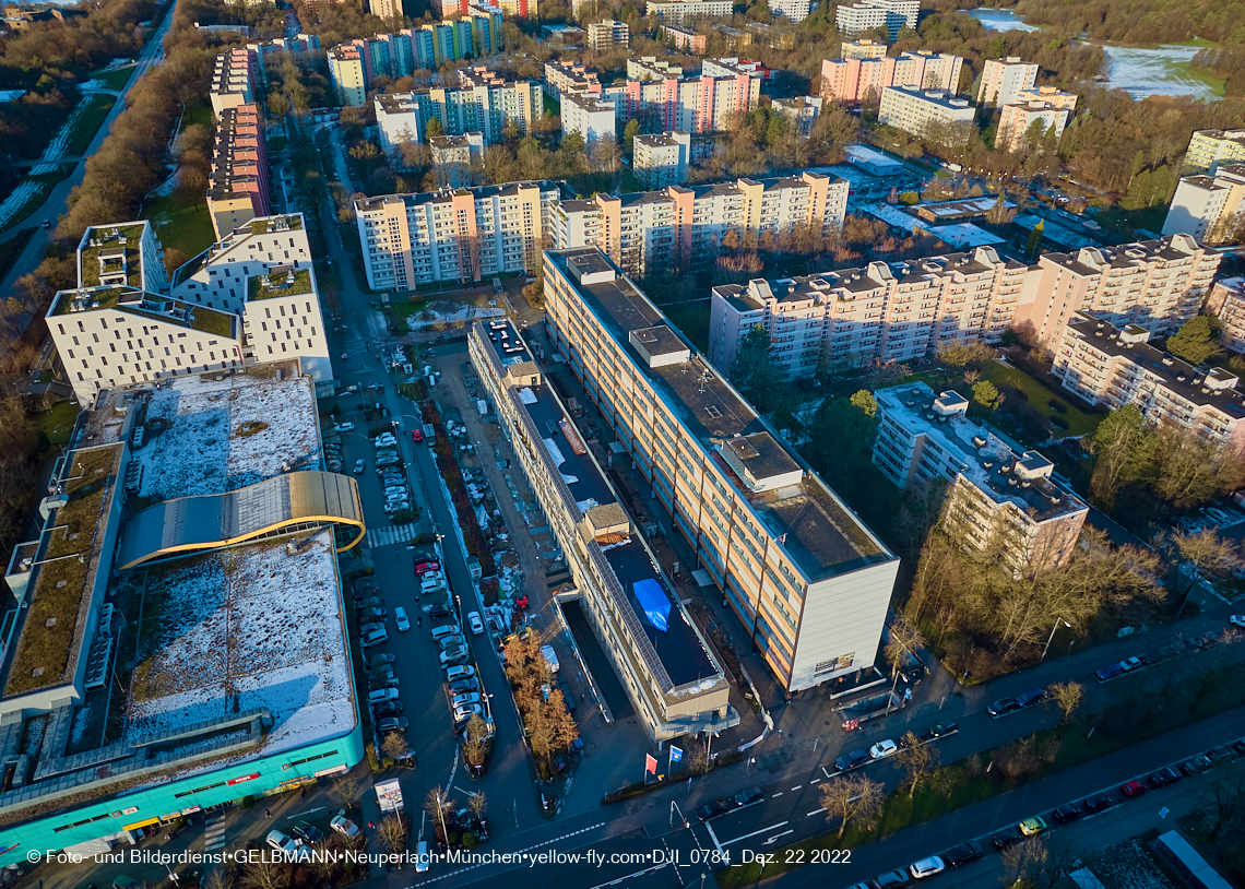 22.12.2022 - Plettzentrum - Rentenversicherung - Ständlerstraße in Neuperlach